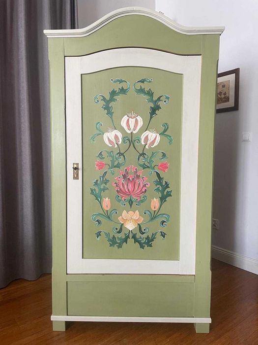 Szafa sosnowa, stara, ręcznie malowana, rezerwacja