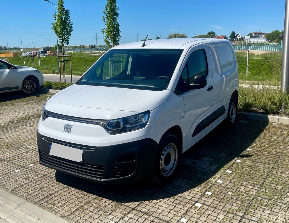 Wynajem samochodów dostawczych Fiat Doblo Kraków