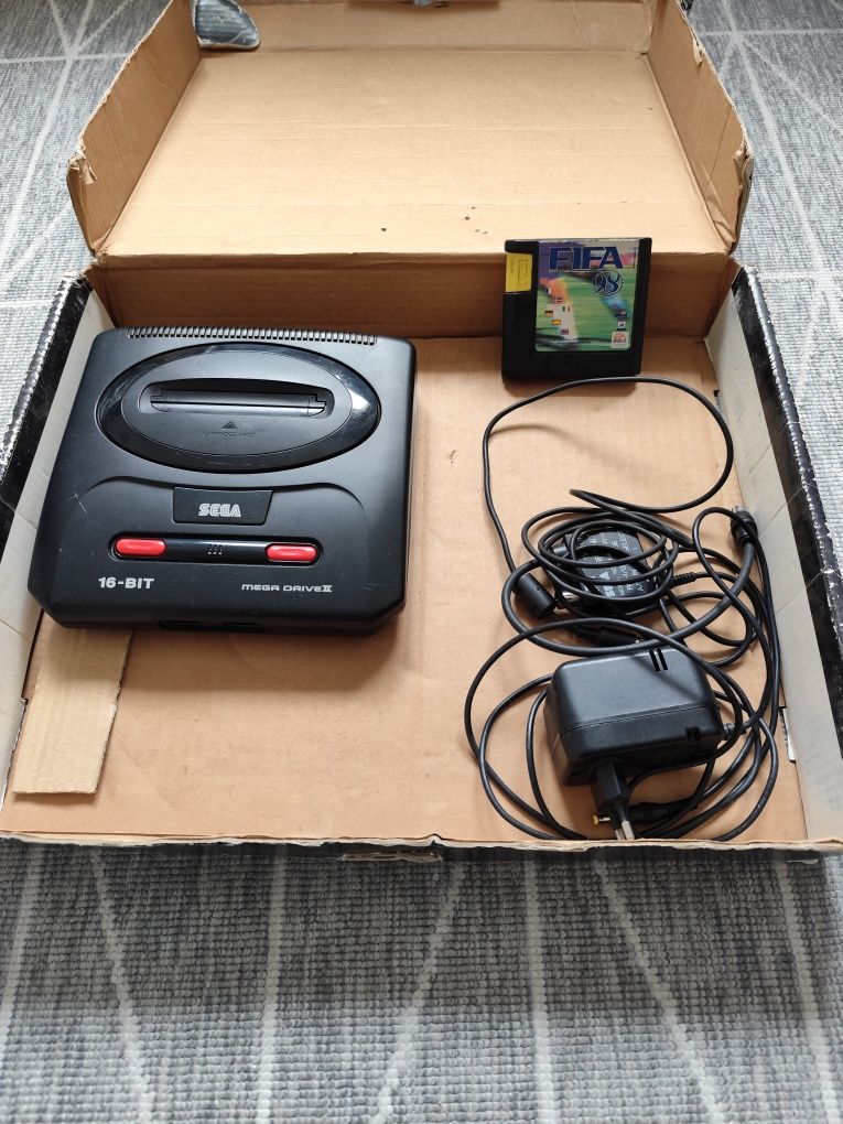 Sega Mega Drive 2 II - Com Caixa Versão Portuguesa