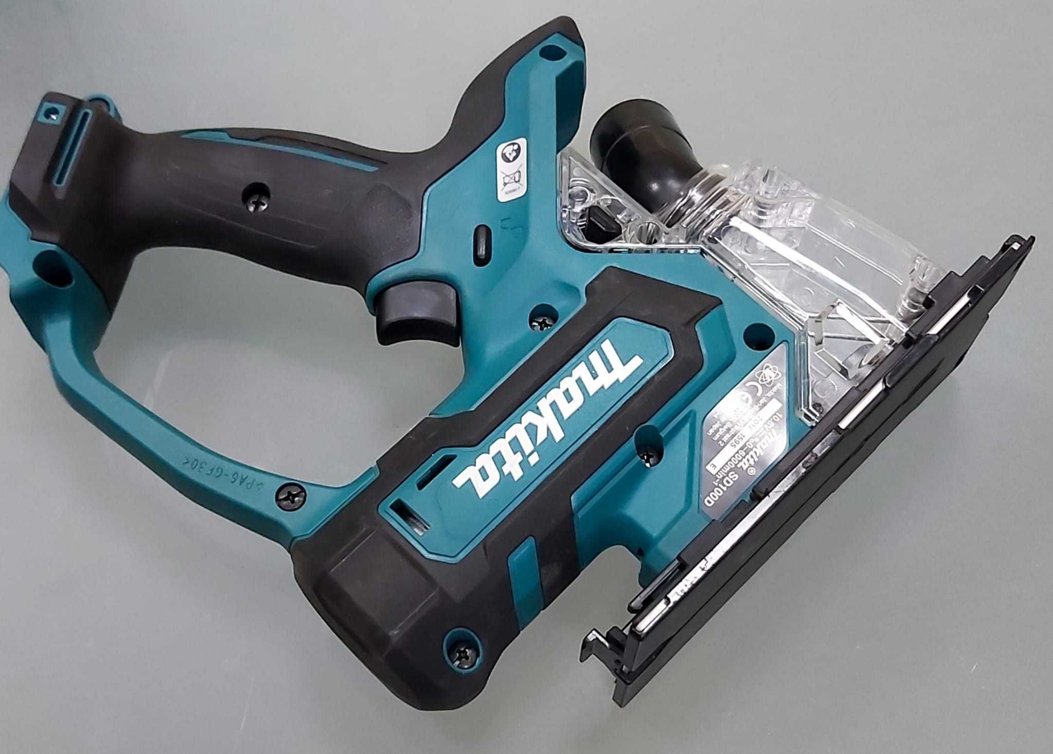 MAKITA SD100D akumulatorowa wycinarka do płyt kartonowo - gipsowych