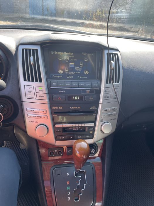 Продам Lexus RX400 h