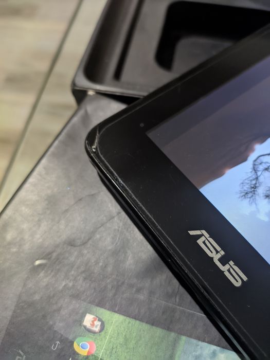 Asus memo pad планшет як на запчастини