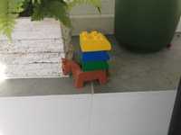 Zestaw figurka koń z ładunkiem lego duplo