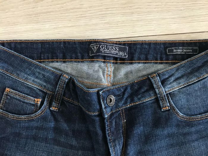 JEANSY GUESS - rozmiar 29