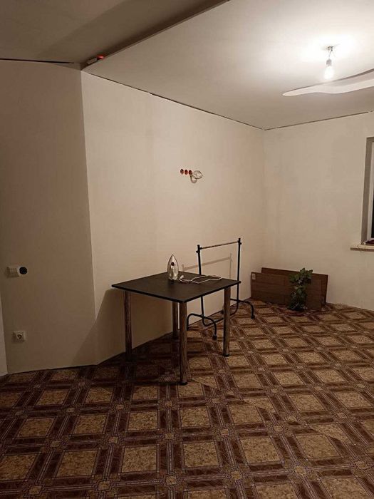 ПРОДАЖ просторого будинку з ЧАСТКОВИМ ремонтом! виїзд на Богатирську