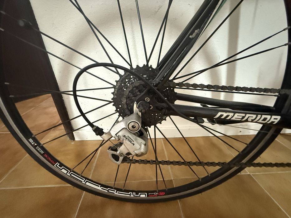 Bicicleta de estrada (merida)