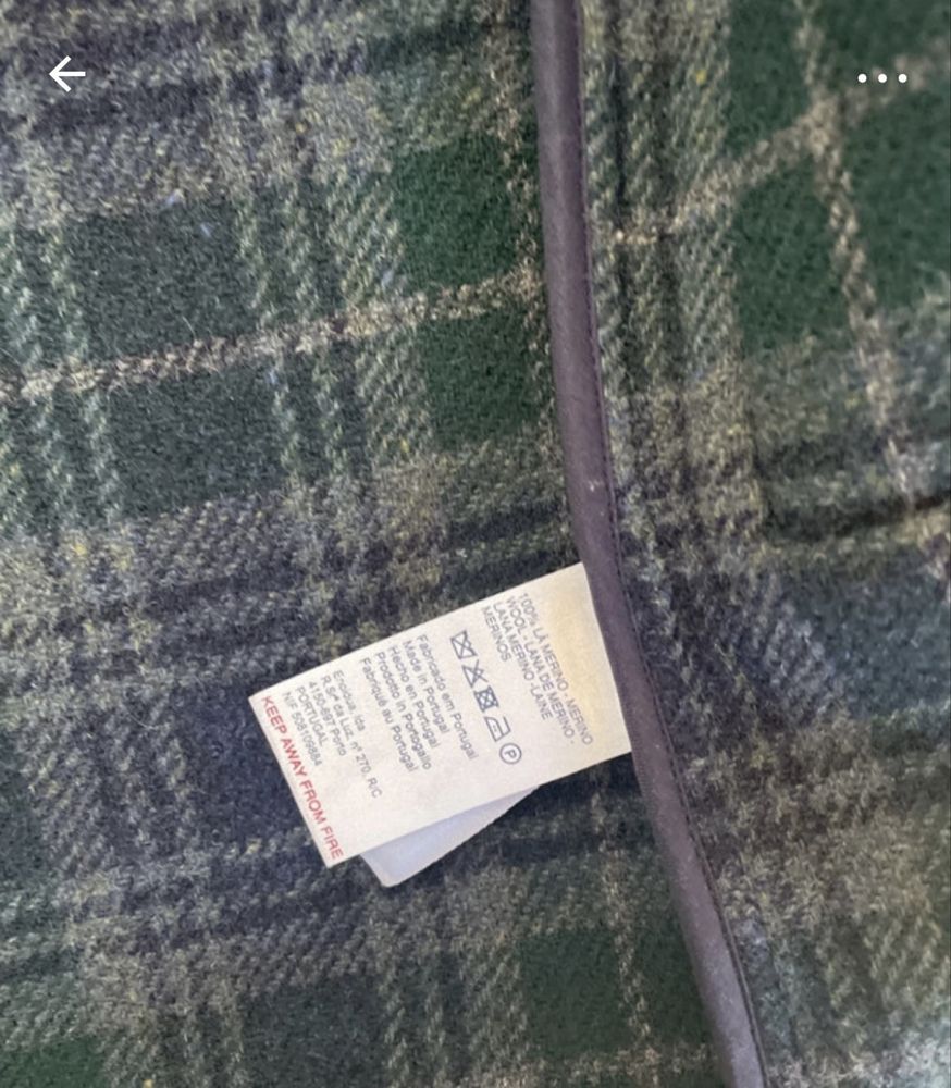 Casaco de menino Knot, 10 anos (140cm), como novo. Preço novo 189€