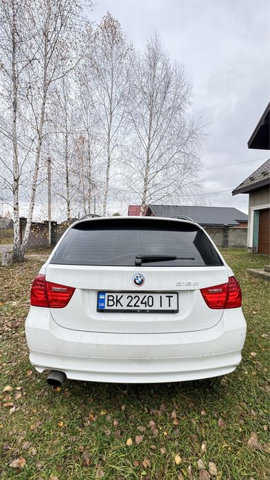 Бмв 318d Е91 2010 2.0 дизель механіка