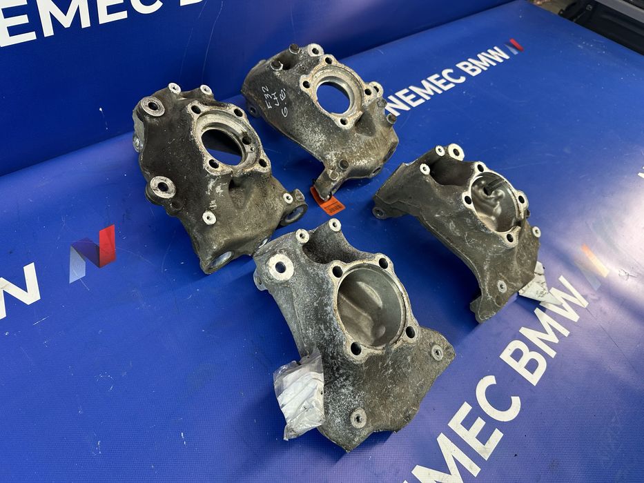 Кулак цапфа bmw f30 f31 f32 f33 f34 f36 повний задній привід