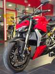 Ducati Streetfighter Streetfighter V2