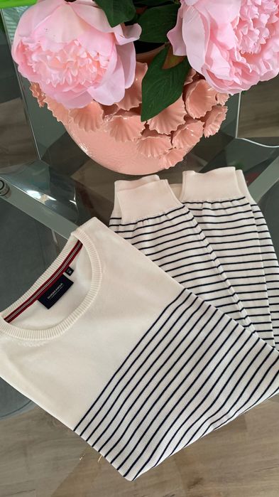 Camisola às riscas branca e azul marinho da Quebramar