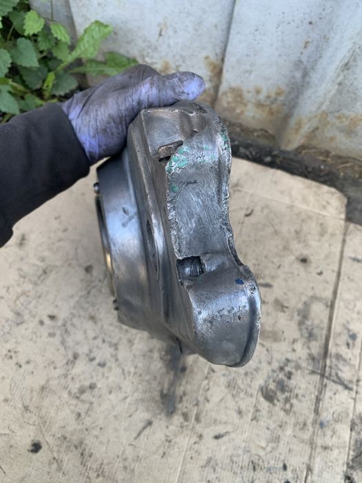 Кришка щеплення Иж Юпитер 3-01 ліва