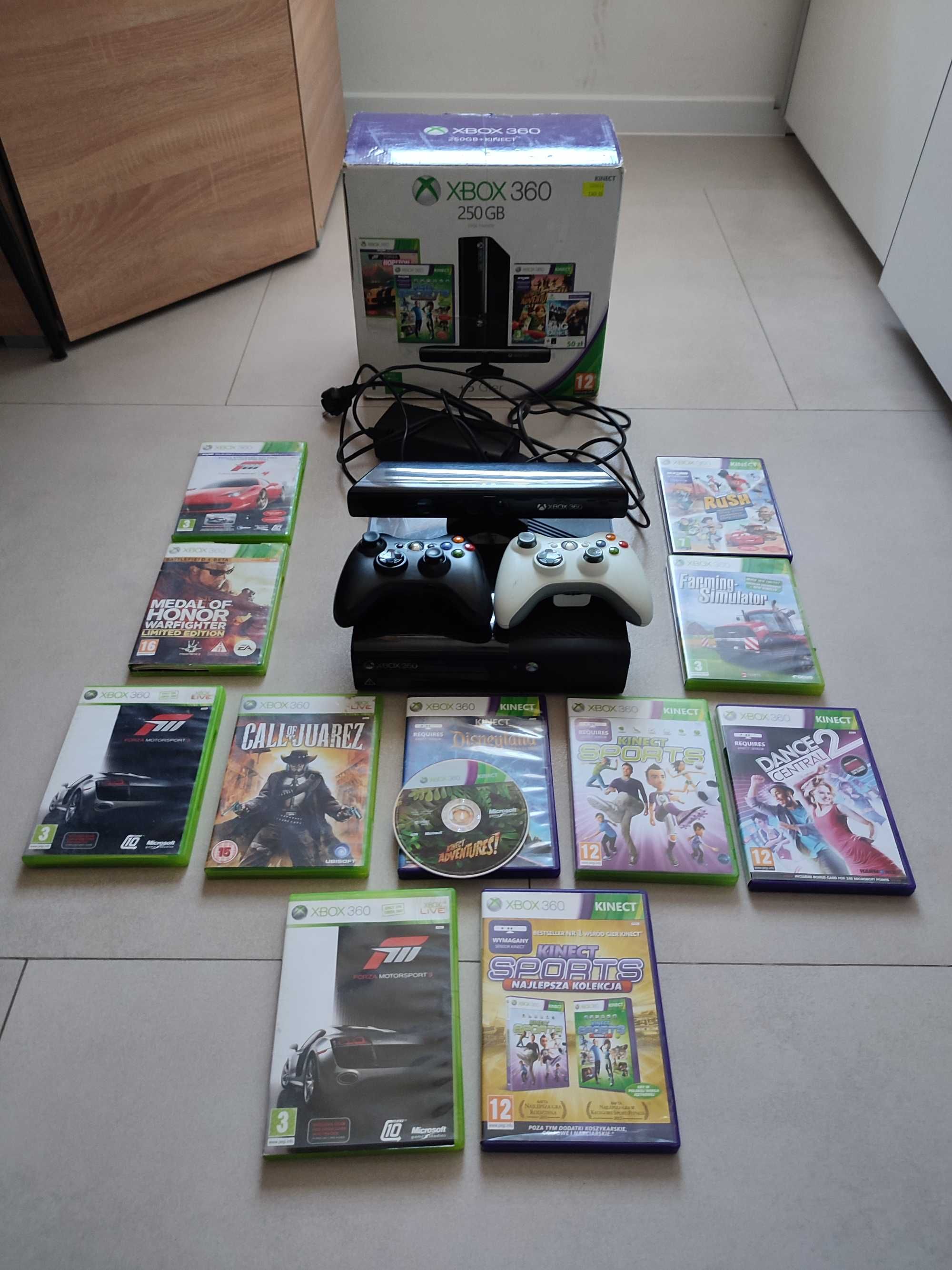 Xbox 360 , Kinect, 2 pady, gry