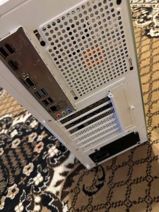 Продам Пк Ryzen 5 5600 Rx 5700 XT 8gb