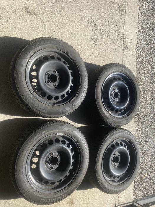 Felgi stalowe 5x112 r 16 Audi  z oponami zimowymi
