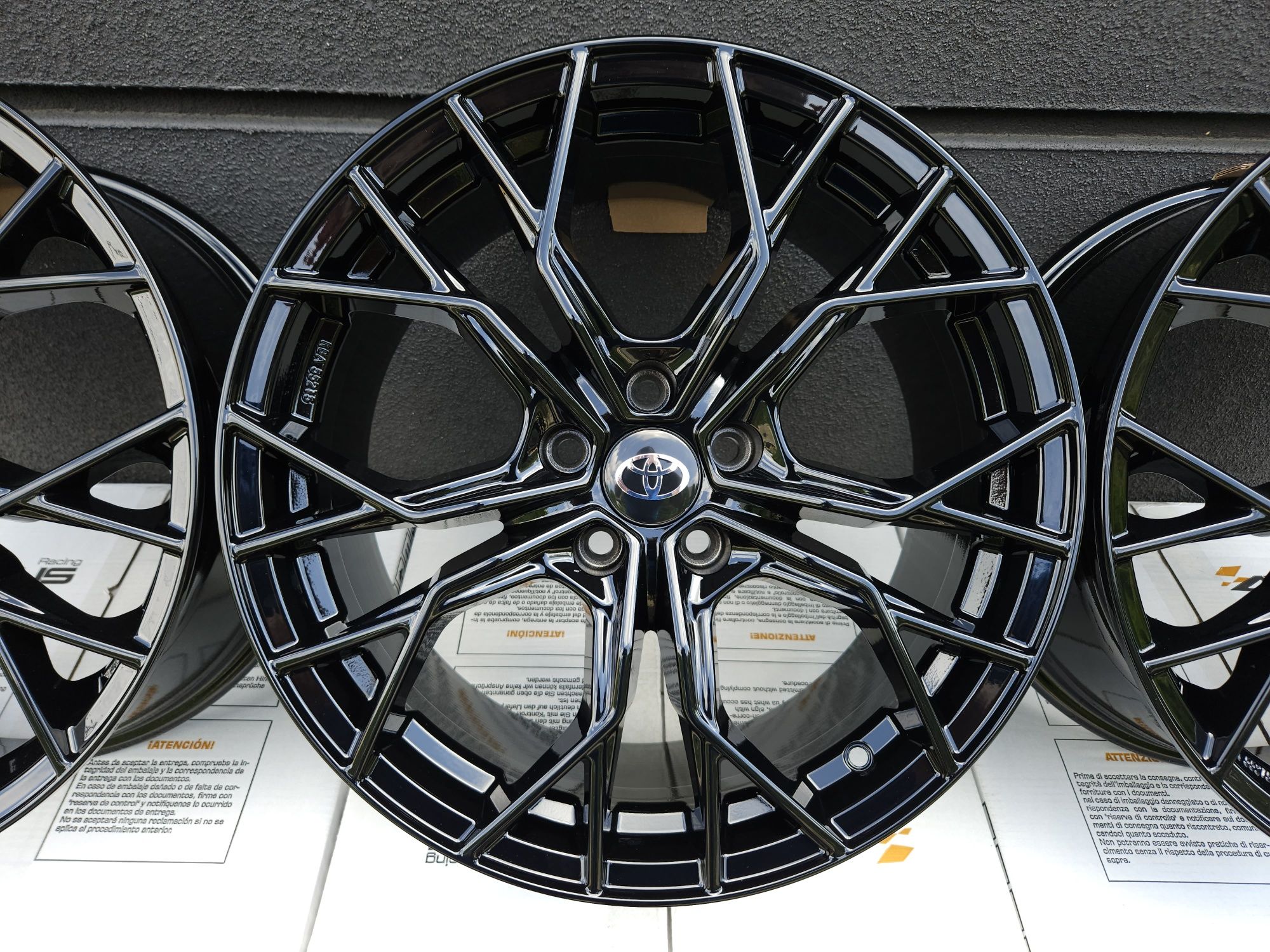 Toyota C-HR II 18 Nowe 5x114,3 RAV4 V Corolla Cross ET35 Felgi Czarne