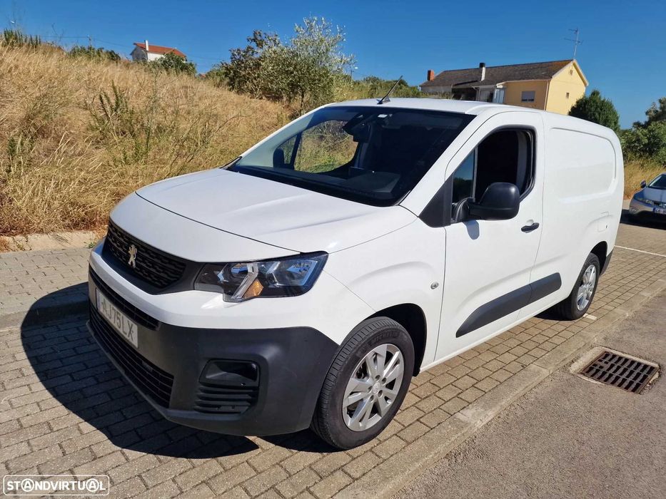 Peugeot Partner Longa, L2 versão Asphalt 2021