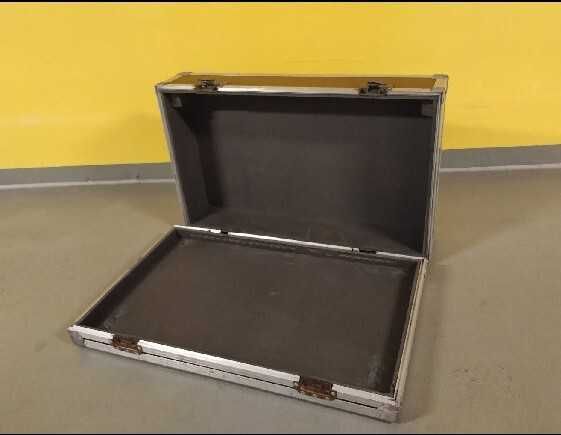 Flightcase - skrzynia transportowa - case na mikser 80x55x25
