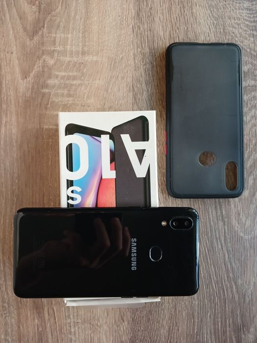 Телефоны Meizu m3s и Samsung A10s. Полные комплекты