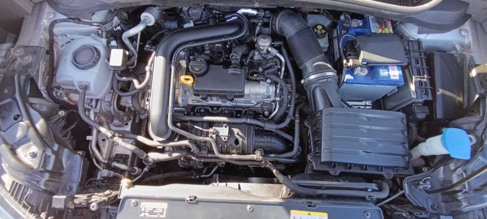 Vendo SUV T-Cross 1.0 tsi 95cv urban, a gasolina com 76 000 Km