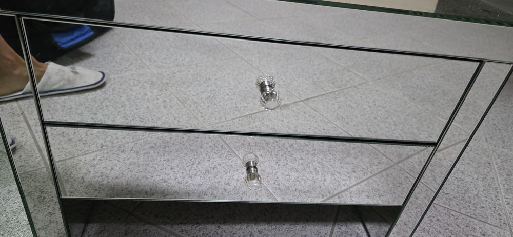 Mesinha de cabeceira