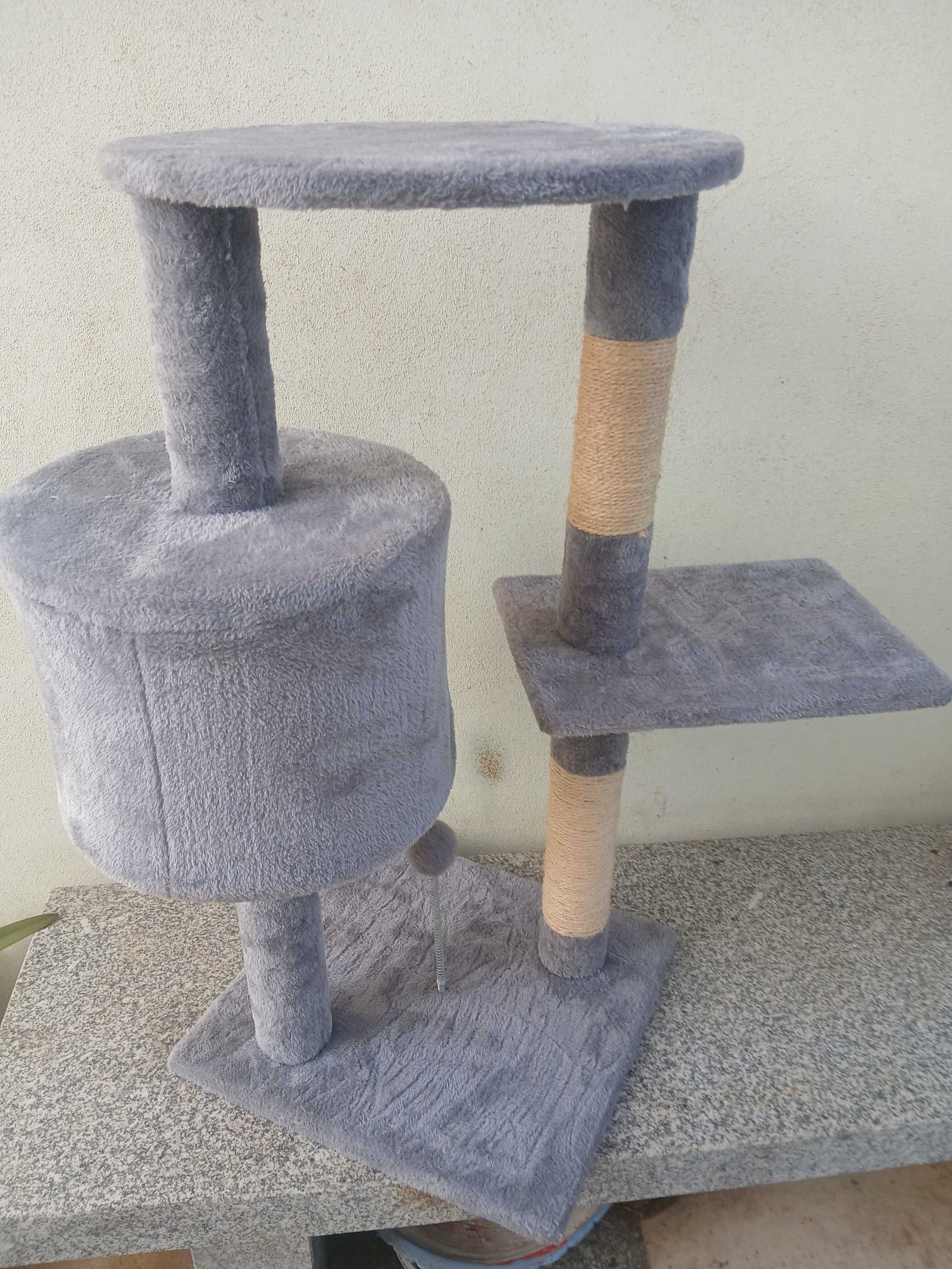 Arranhador pra gatos.