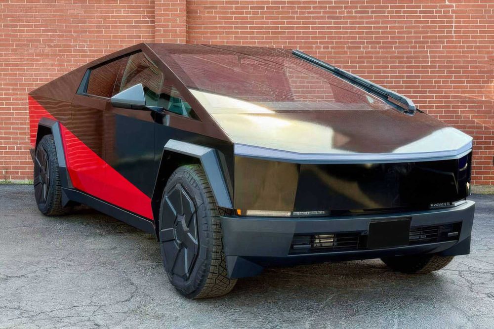 Tesla Cybertruck      2024