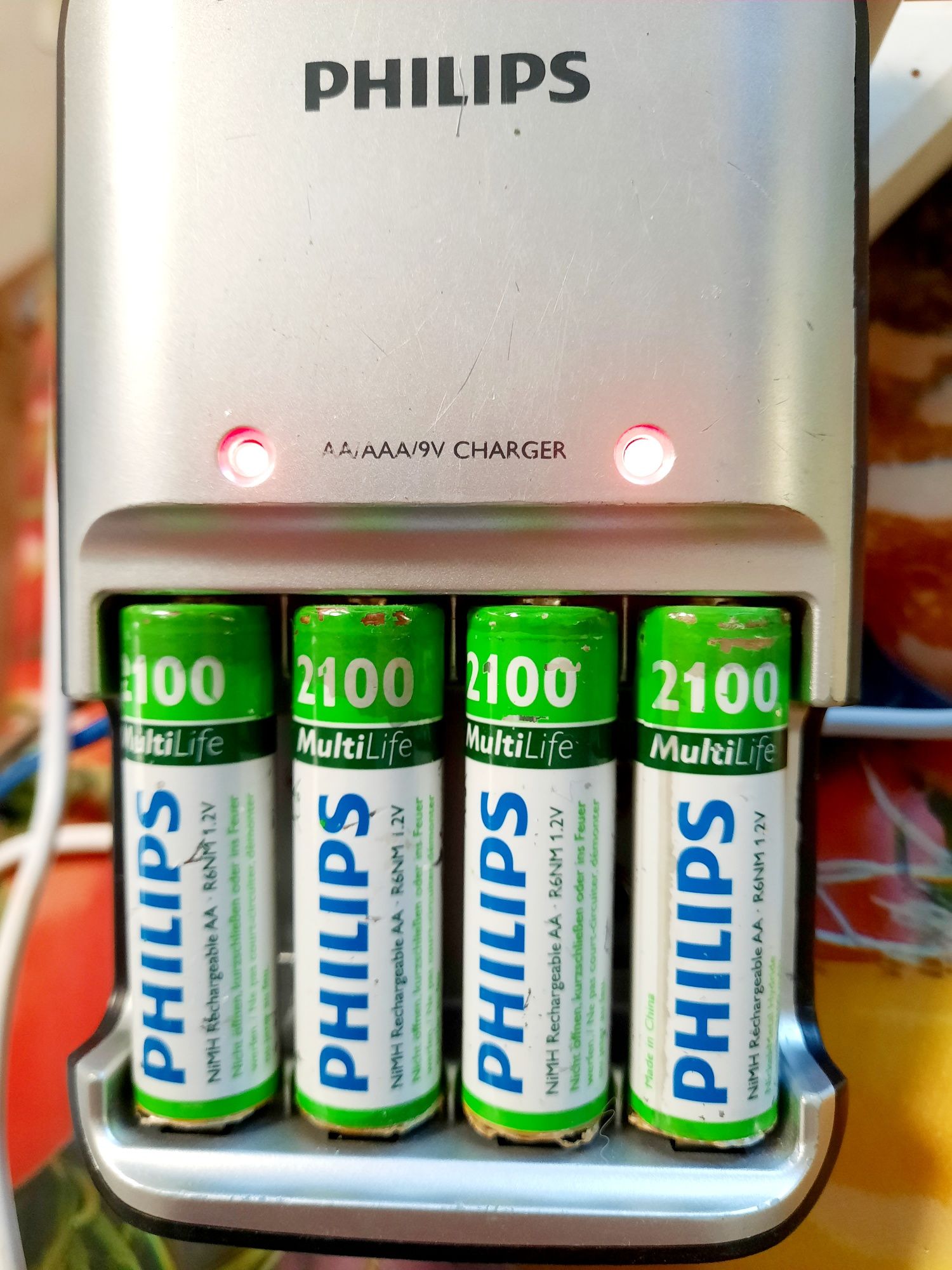 Philips Зарядное устройство Quick Charger
