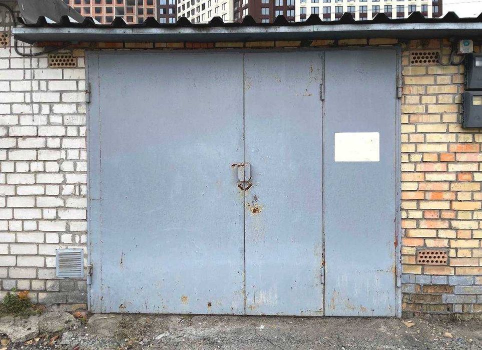 Гараж в ГК Перемога, ул. Полярная 10В. 40 м2