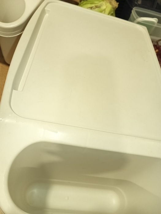 Столик унiвepcальний з плаcтмаcи, 58х30х21 см, вжив, 1шт-100₴
Код: 154