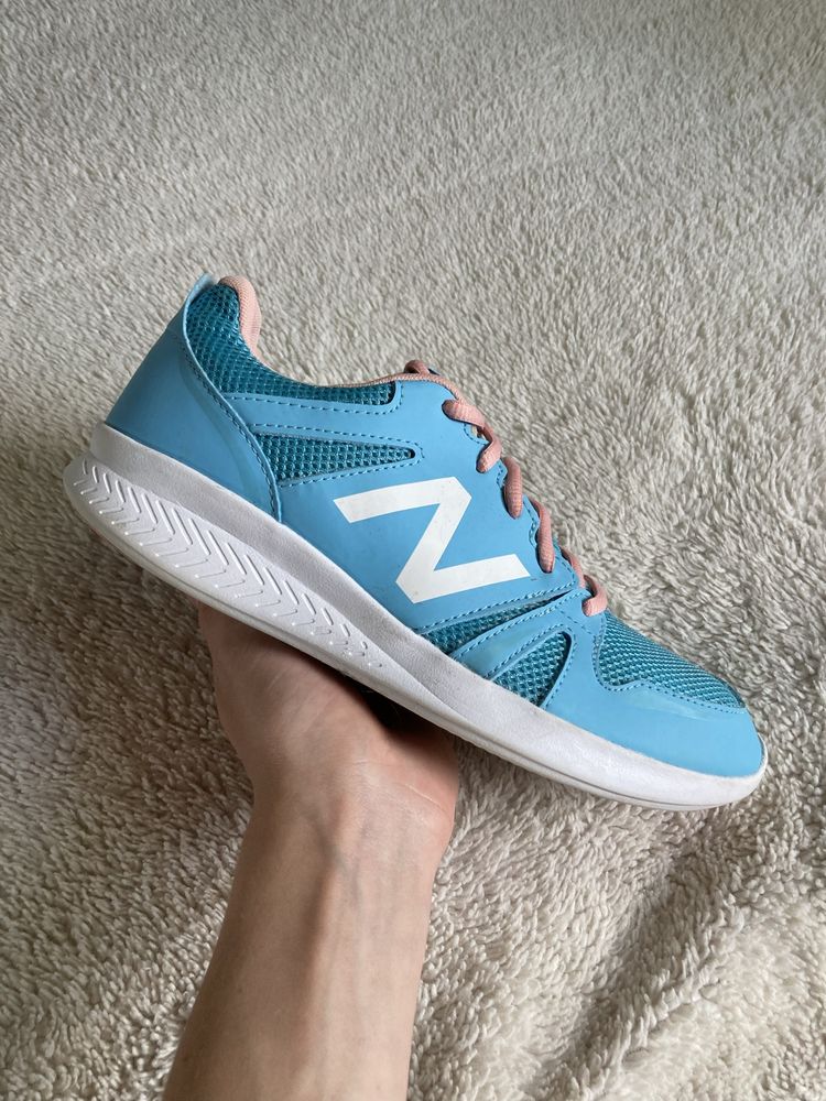 Кросівки new balance