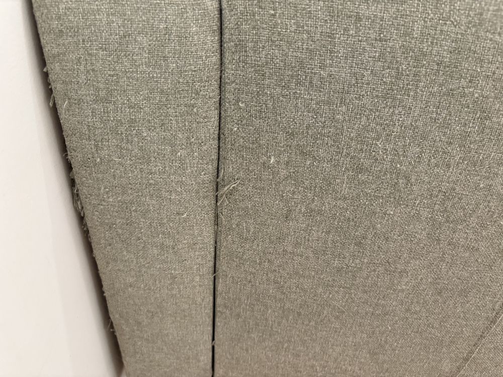 Sofa IKEA com chaise longue verde claro