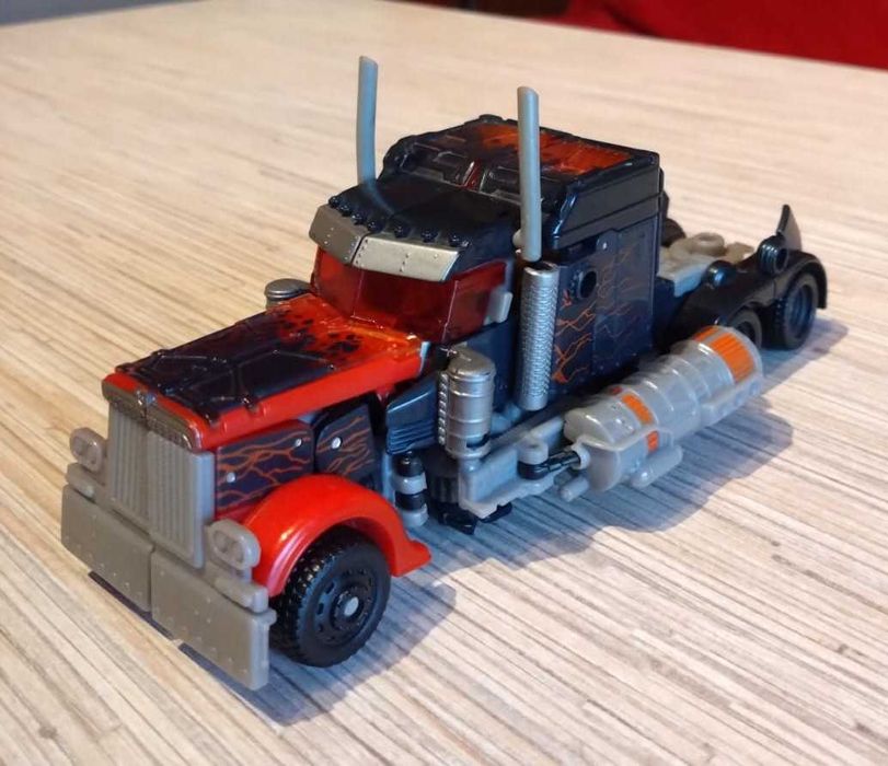 Transformers Optimus Prime Autobot Hasbro samochód robot