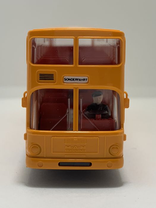 Autocarro MAN SD 200 da Wiking escala 1/87
