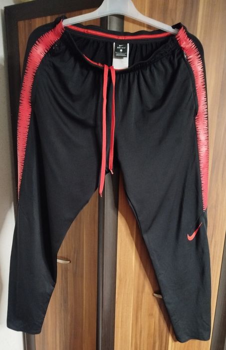 Spodnie dresowe męskie Nike rozmiar L stan bardzo dobry