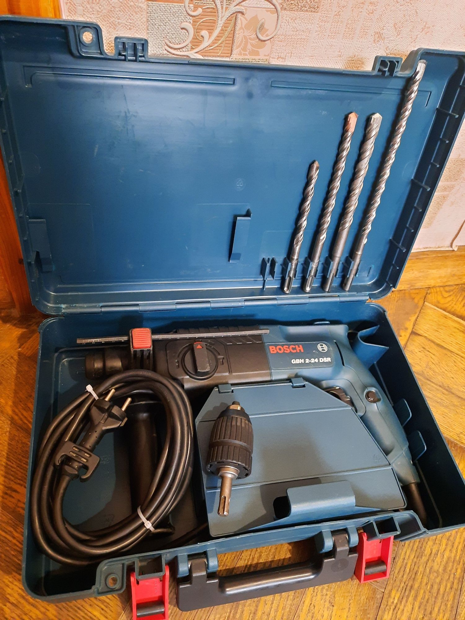 100% оригінал!!Перфоратор Bosch GBH 2-24 DSR,680вт,2.4дж