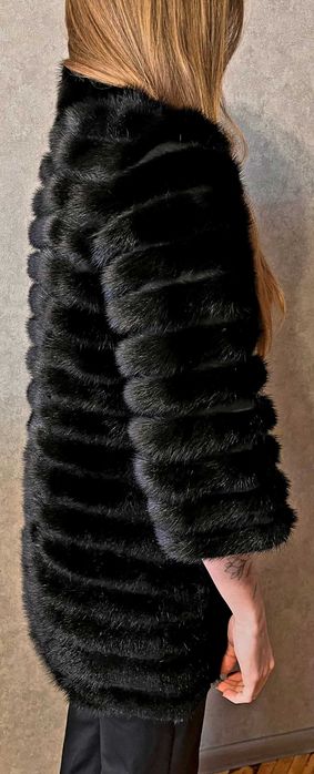 Норкова шуба.Розмір М(але скоріше підійде на (S-XS)