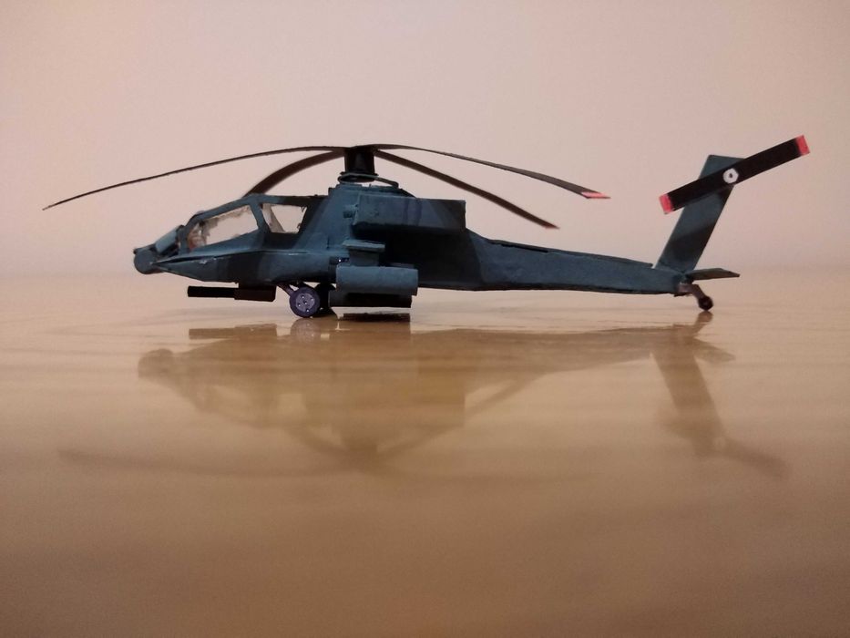 Helicóptero em papel AH-64 Apache