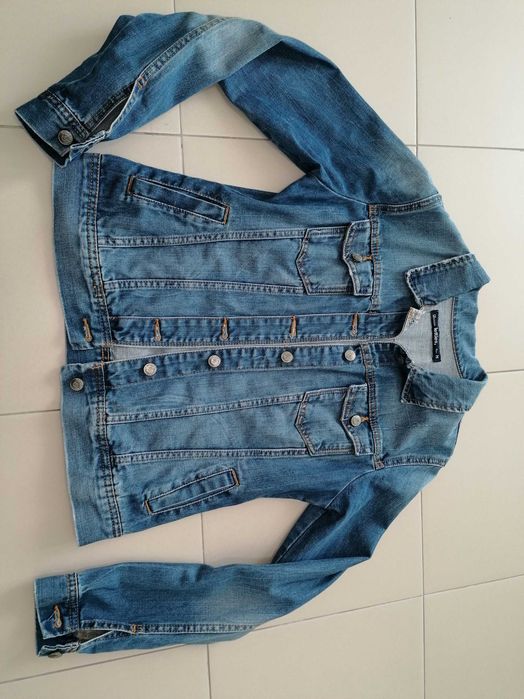 Vários casacos,, veja todas as fotos