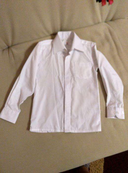 Рубашка белая на 6-7 лет