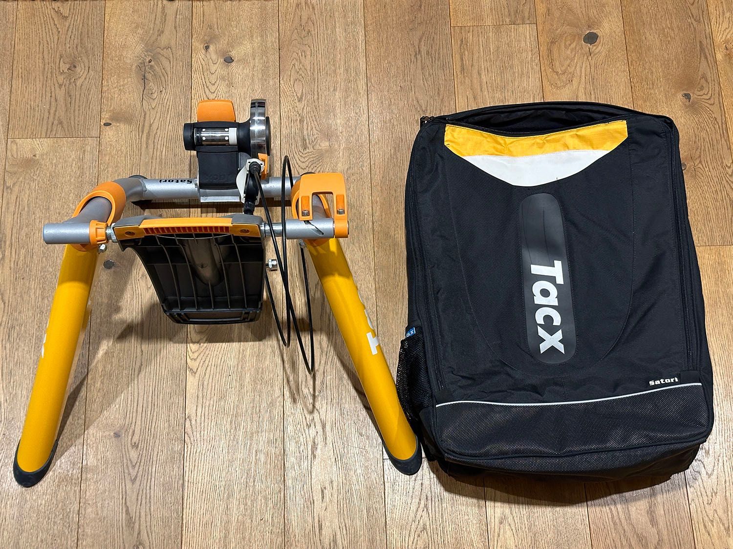 Trenażer TACX SATORI + torba/plecak TACX