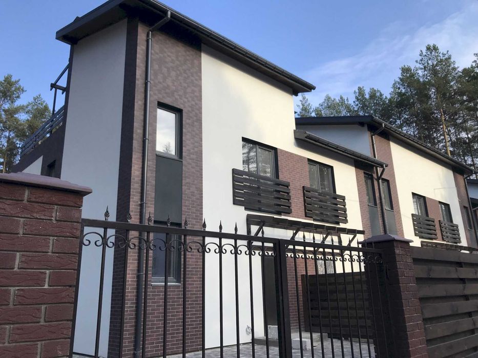 Таунхаус з газом та міськими комунікаціями, ділянка 1.5 сотки