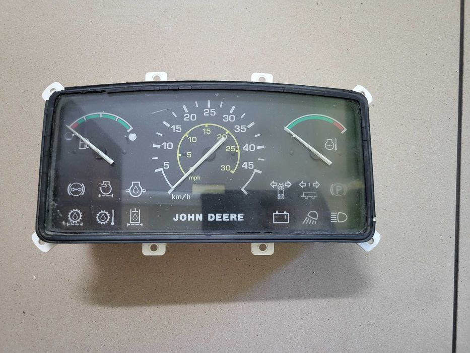 Licznik do ciągnika John Deere