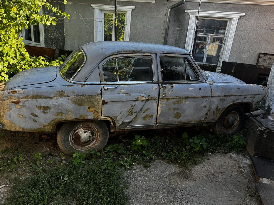 Ретро автомобіль Волга 21