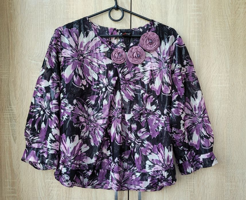 Блуза з квітковим принтом, 44р