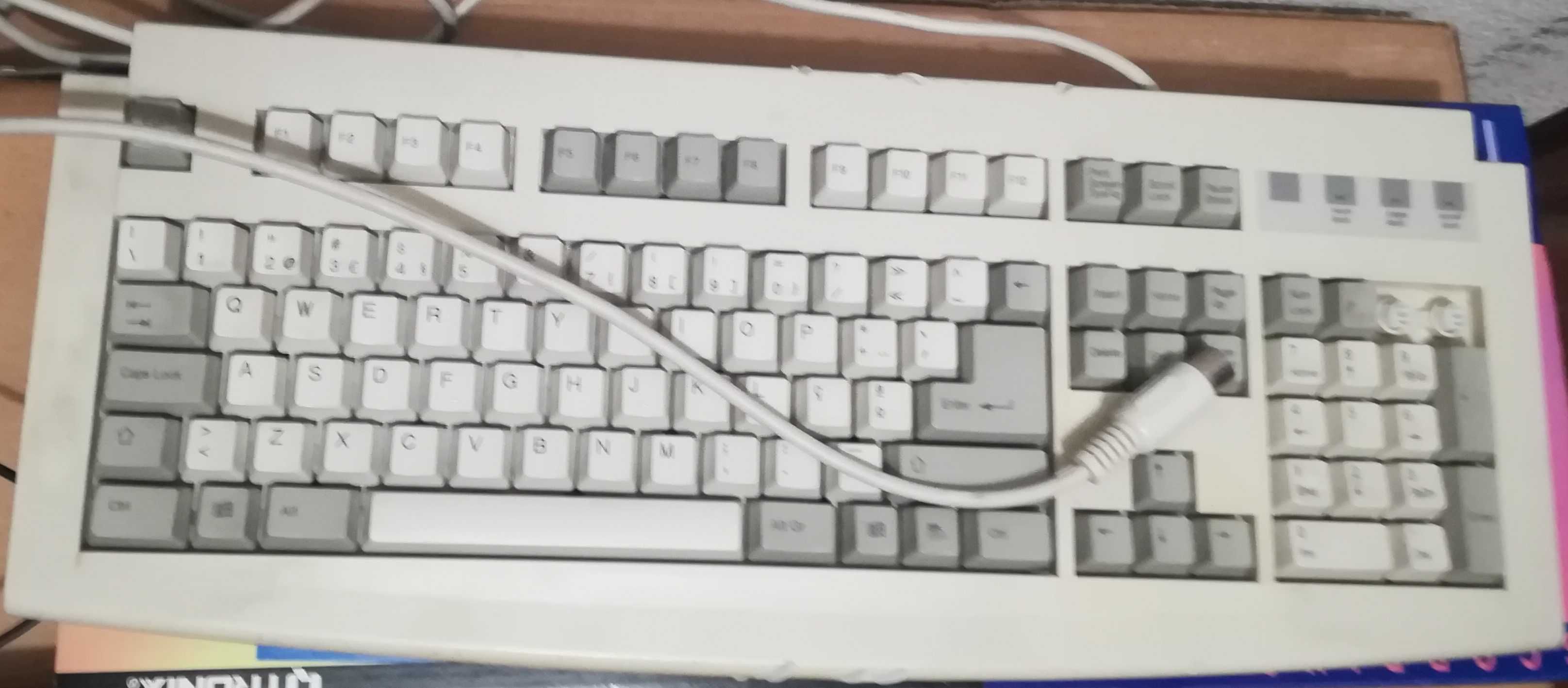 Teclados para PC – antigo vintage