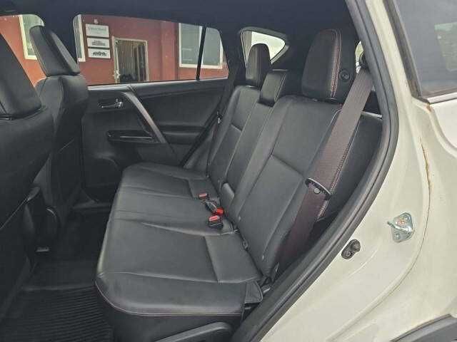 2017 Toyota RAV4 SE