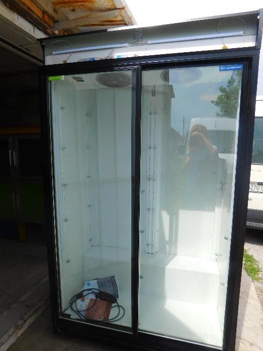 Холодильный шкаф б\у.SEG