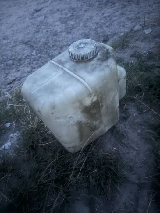 Нива Ваз 2121 бачок омивача оригінал