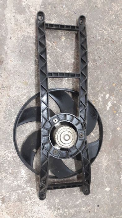 Wentylator z obudową Fiat Panda II pasuje od 03 do 12 roku